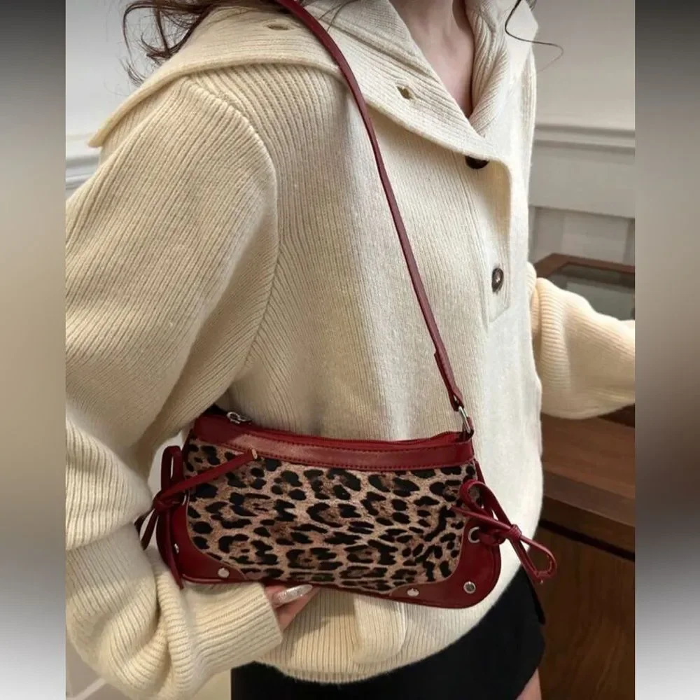 N/A stylish women